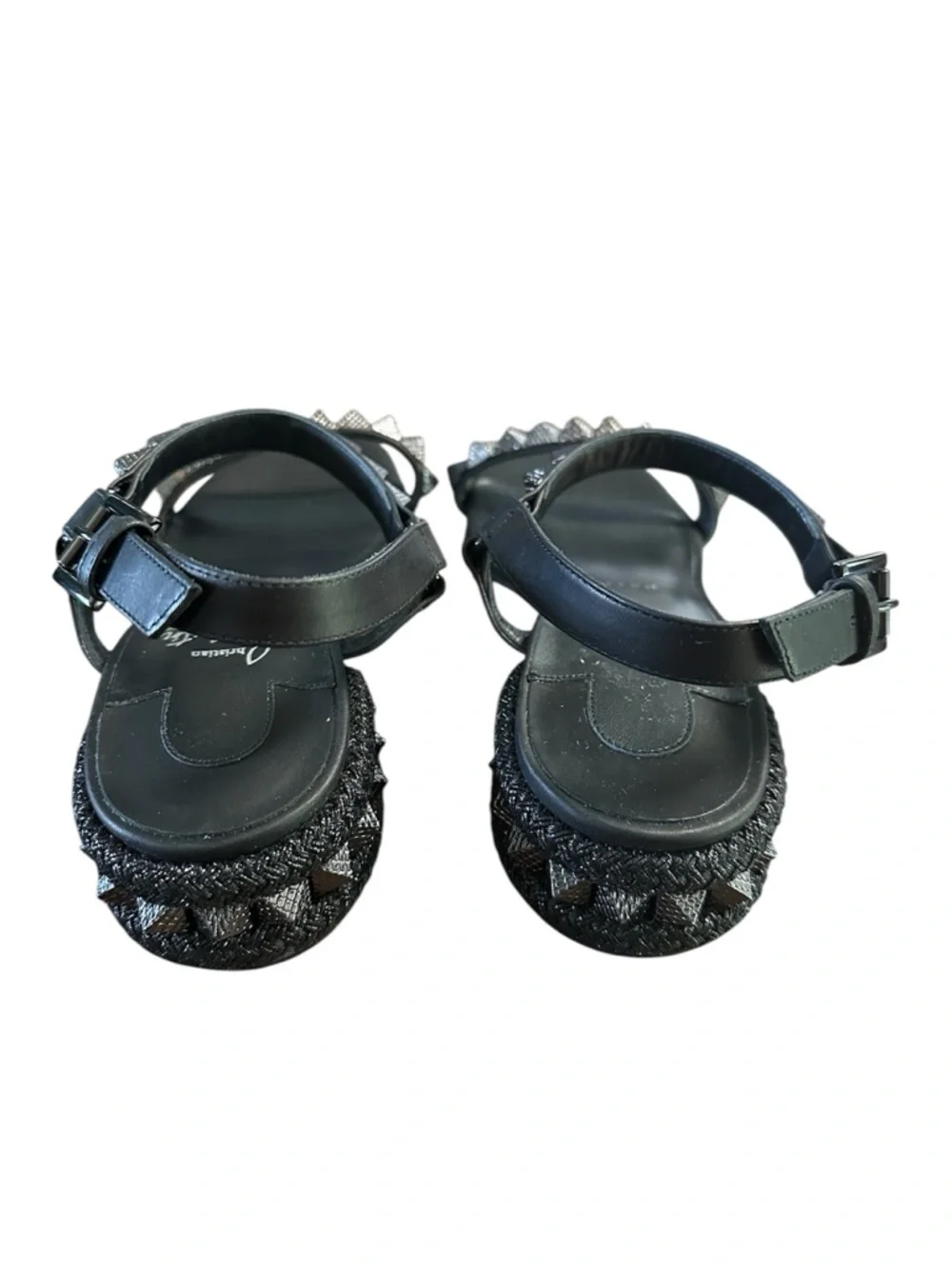 Christian Louboutin Pyrasand 30 leather sandals studded RETAIL 995 - Picture 7 of 9